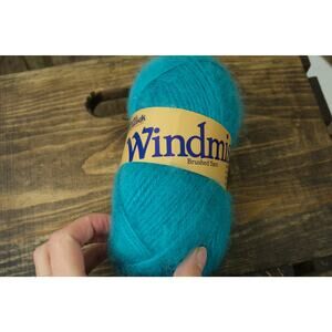 NWT Vintage Windmist Brushed Brunswick Yarn Teal Skein